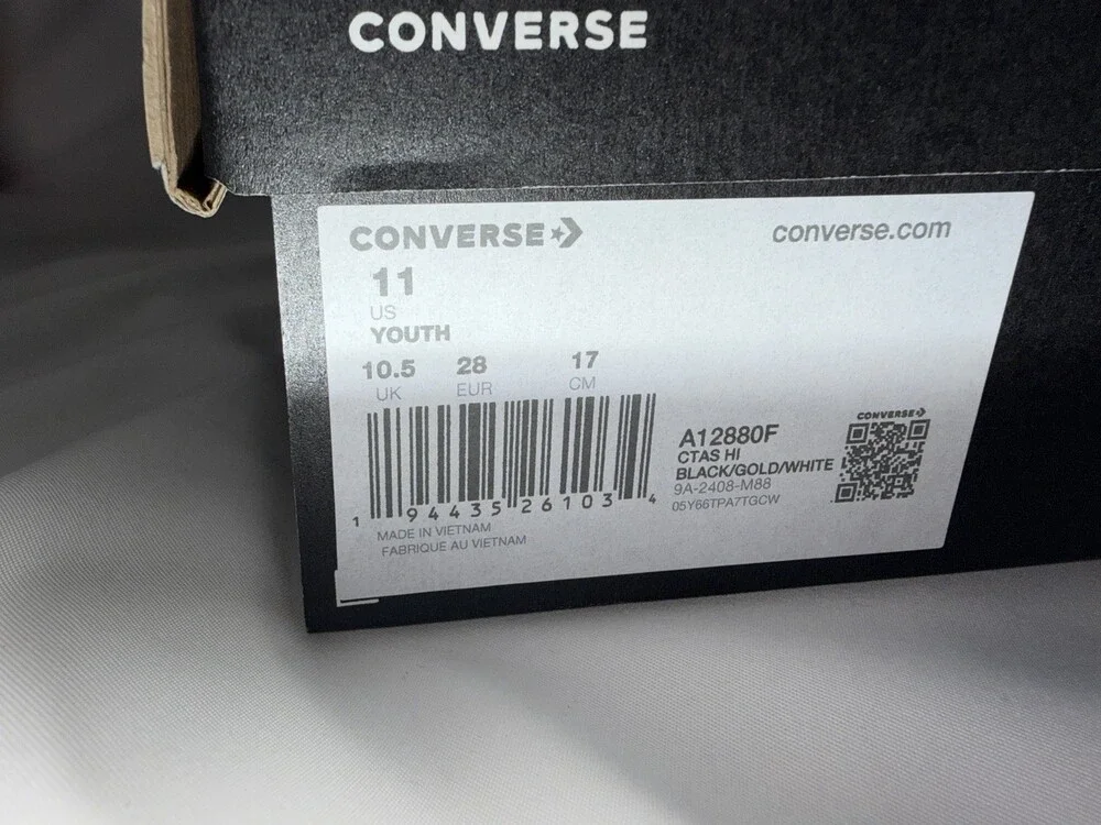 NIB Kids Size 11 Converse ALL STAR Black With Gold Star High Top Gold & Black